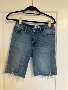 PAIGE JAX KNEE SHORT-Blue Mid-Rise Denim Shorts with Subtle Fade